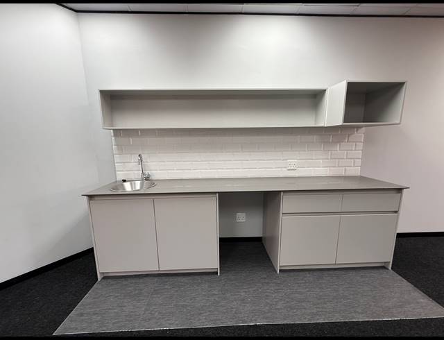 108M² OFFICE TO LET IN PARKTOWN